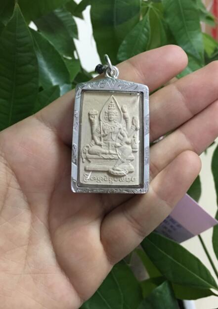 王一鸿泰国佛牌/王一鸿佛牌太贵